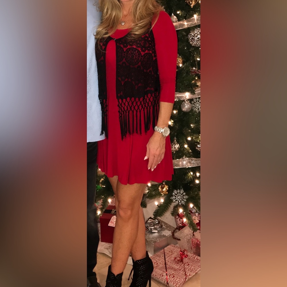 Forever 21 Red Scoop Neck 3/4 Sleeve Dress